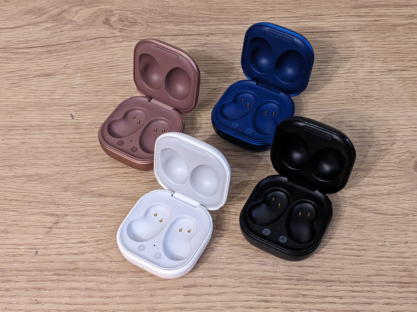 Samsung Galaxy Buds Live replacement parts: charging case, left/right earbuds