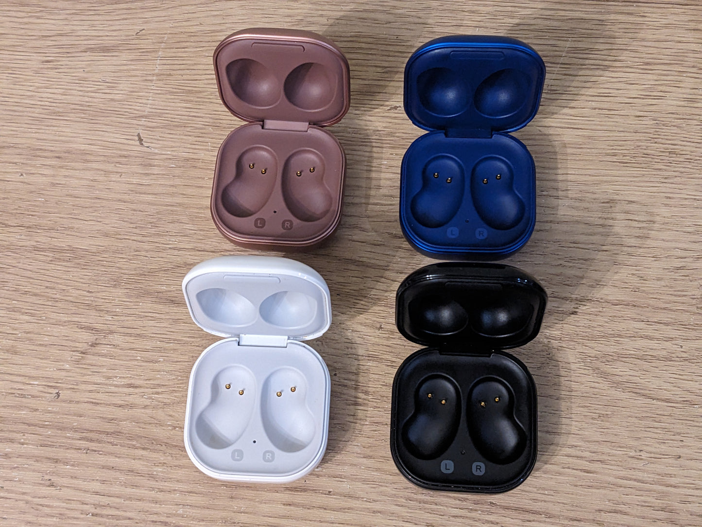 Samsung Galaxy Buds Live replacement parts: charging case, left/right earbuds