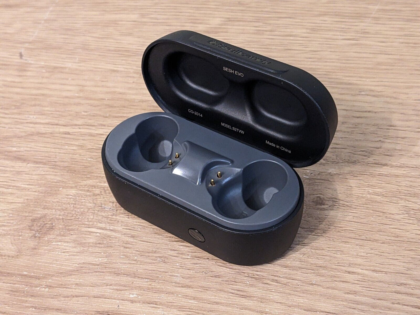 Skullcandy Sesh Evo replacement parts: charging case, left/right earbuds