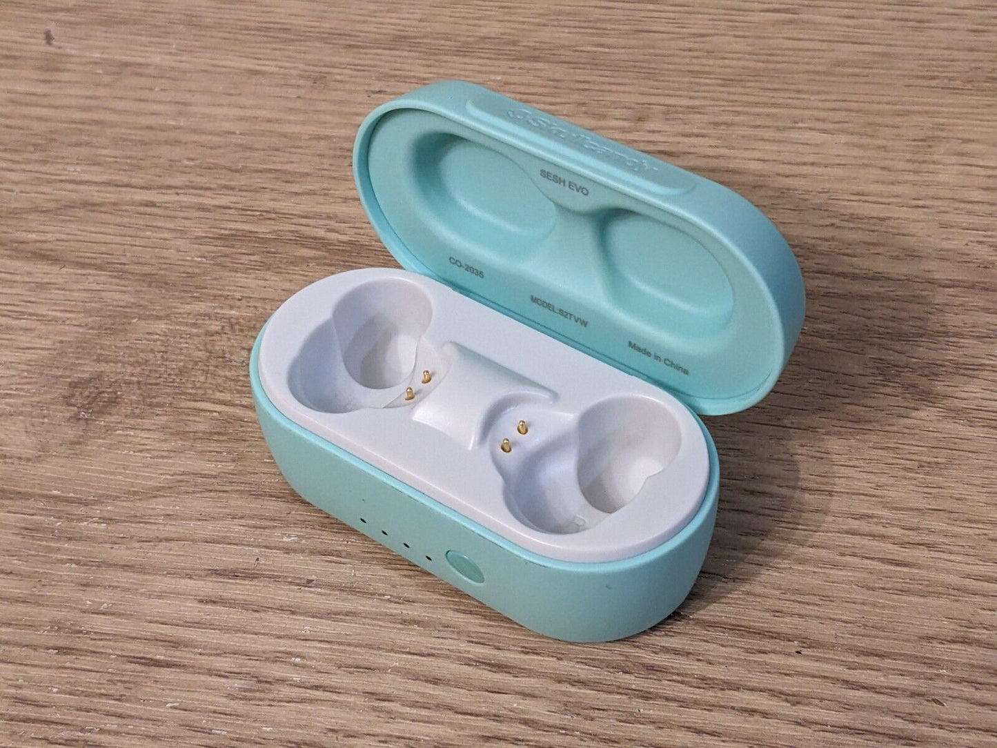 Skullcandy Sesh Evo replacement parts: charging case, left/right earbuds