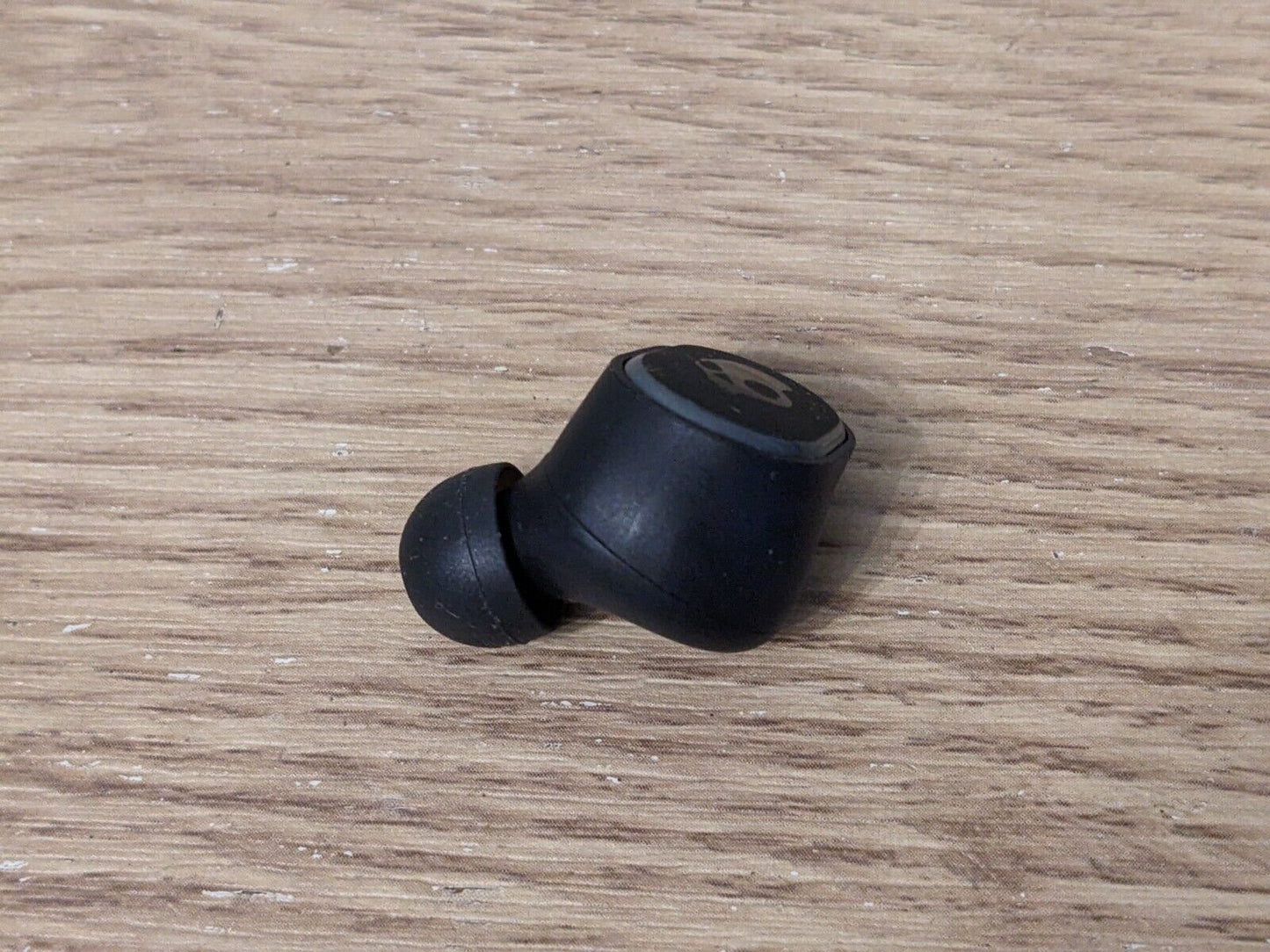 Skullcandy Sesh Evo replacement parts: charging case, left/right earbuds