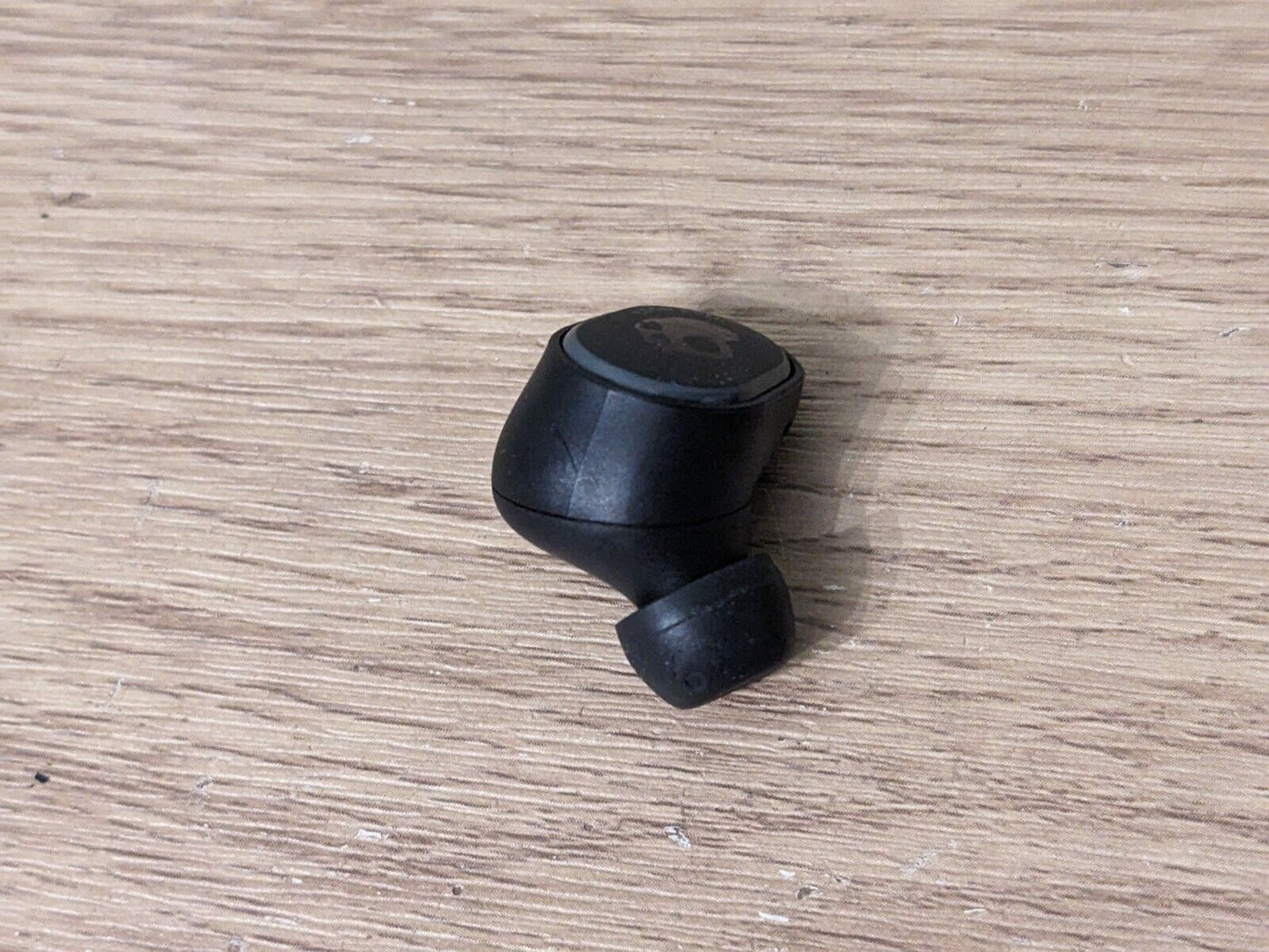 Skullcandy Sesh Evo replacement parts: charging case, left/right earbuds