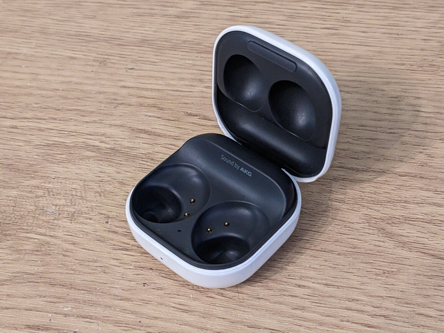 Samsung Galaxy Buds2 replacement parts: charging case, left/right earbuds
