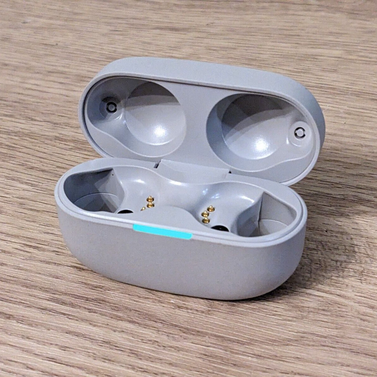 Sony WF-1000XM4 replacement parts: charging case, left/right earbuds